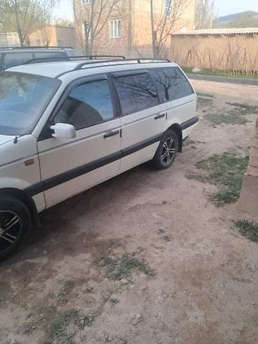 kia rio 4: Volkswagen Passat Variant: 1992 г., Универсал — 3