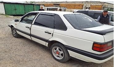 пл: Volkswagen Passat: 1990 г., 1.8 л, Механика, Бензин, Седан — 4