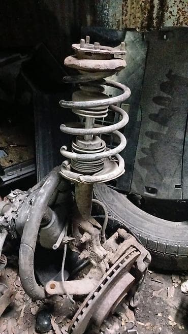 аламединское ущелье: Передний амортизатор, Передняя пружина амортизатора, Комплект амортизаторов Nissan 2004 г., Б/у, Оригинал, Япония — 2