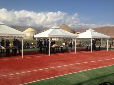 повар с выездом на дом: Выездные шатры банкетного класса, двухуровневый тент пропускает больше — 4