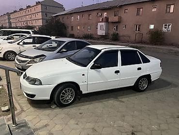 Daewoo Nexia: 2012 г., 1.6 л, Кол менен иштөөчү, Бензин, Седан