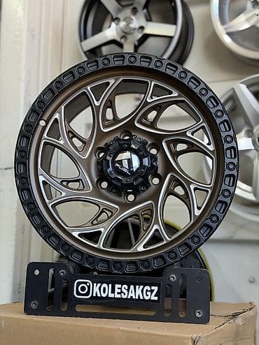 tacoma: Литые Диски R 17 TRD, Комплект, отверстий - 6, Новый — 2