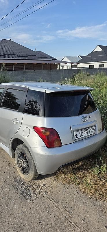 small car: Toyota Ist: 2004 г., 1.5 л, Автомат, Бензин, Хэтчбэк — 3