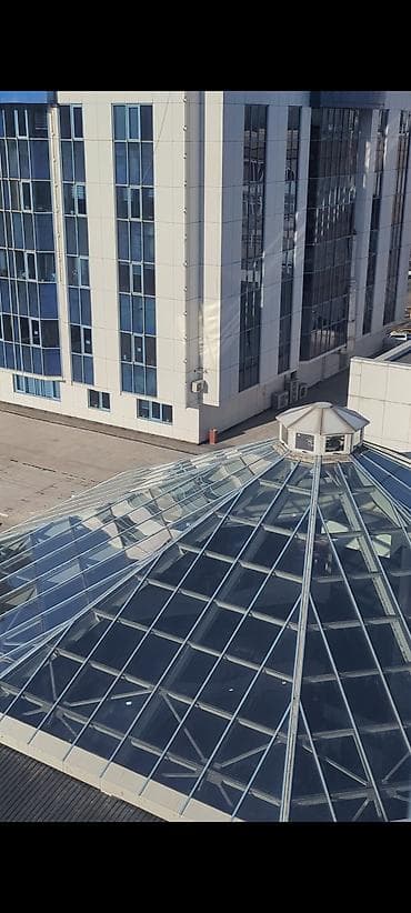 обменный пункт: Аренда офисов, 40 м², В торговом центре, С отдельным сан узлом, С системой безопасности, С юридическим адресом — 4