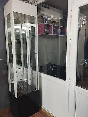 прозрачный ящик: Витрина Для косметики, С зеркалом, 220 см * 50 см * 50 см — 1