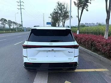 китайский мини гелик цена: Toyota bZ3X: 2025 г., Электромобиль, Кроссовер — 3