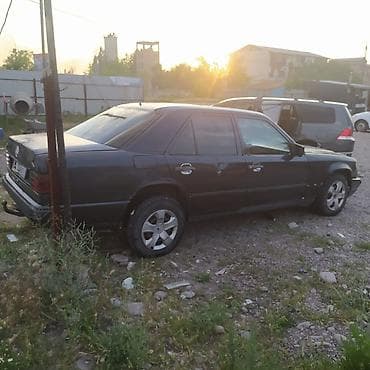 wuling mini ev: Mercedes-Benz W124: 1990 г., 2.5 л, Механика, Дизель, Седан — 4