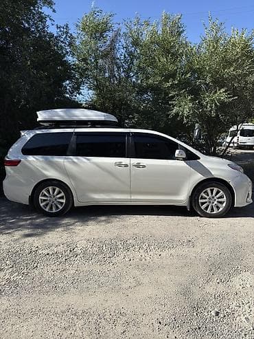range over: Toyota Sienna: 2016 г., 3.5 л, Автомат, Бензин, Минивэн — 6
