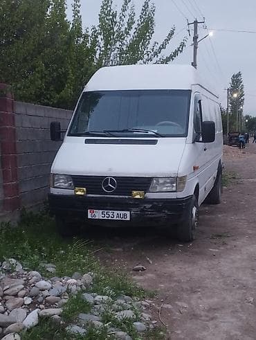 mercedes e500: Легкий грузовик, Mercedes-Benz — 1