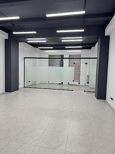 Коммерческая недвижимость: Аренда офисов, 65 м², В бизнес центре, С отдельным входом, С юридическим адресом — 2