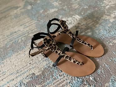 кроксы цена: Zara 39 размер могут подойти на 38
1699 сом — 3