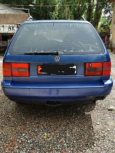 Транспорт: Volkswagen Passat Variant: 1994 г., 2 л, Механика, Бензин, Универсал — 4