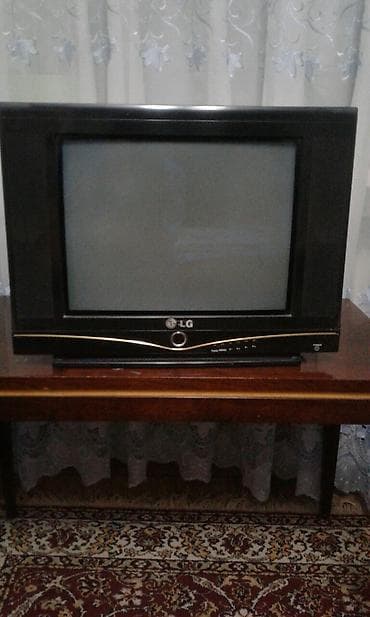 Продаю небольшой телевизор LG в отличном состоянии,по диагонали 42 см