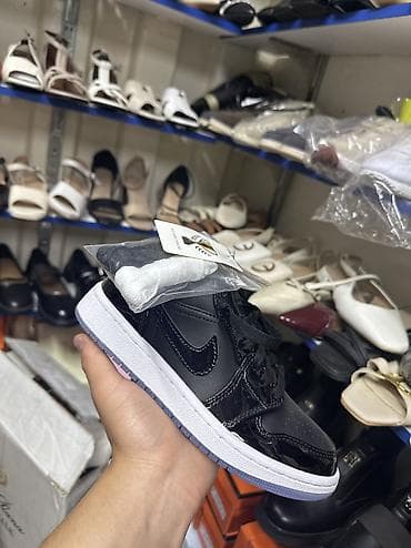 Женская обувь: Кроссовки, 36, 37, 37.5, Nike, Новый, цвет - Черный, Платная доставка, Самовывоз — 1