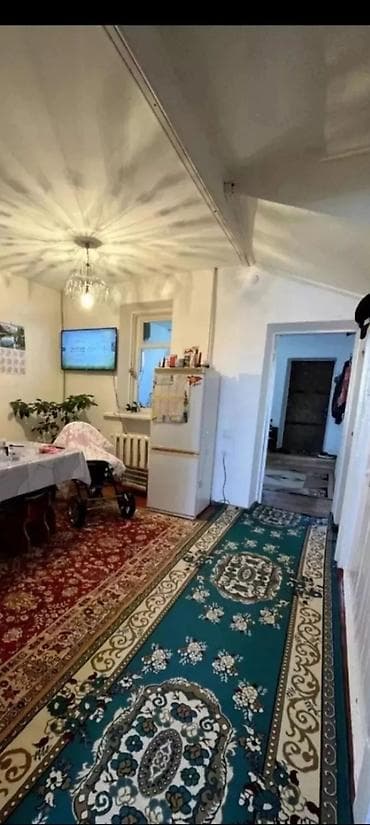 61 м², 3 комнаты, Парковка, Забор, огорожен