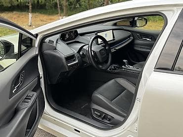 wuling mini ev: Toyota Prius: 2024 г., 2 л, Робот, Гибрид, Хэтчбэк — 8