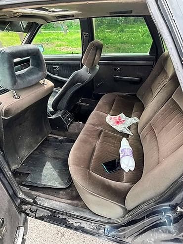 аудио касета: Audi 100: 1987 г., 1.8 л, Механика, Бензин, Седан — 5