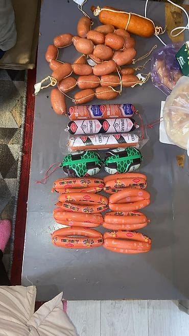 Компрессорлор: Колбасные изделия ТМ «ХАЯТ» Ассортимент на фото: - Варёно-копчёные и — 2