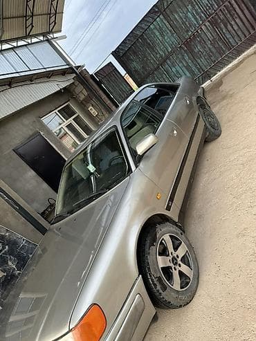 Audi 100: 1991 г., 2.8 л, Механика, Газ, Седан