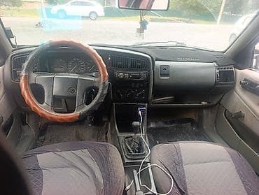 Транспорт: Volkswagen Passat: 1990 г., Седан — 6