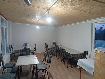 - мягкие стулья с металлическим каркасом.
-