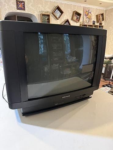 Телевизор Samsung (кинескопный, CRT). Покупался давно, зато оригинал lalafo.kg да Телевизор Samsung (кинескопный, CRT). Покупался давно, зато оригинал