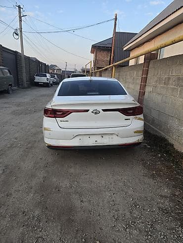 honda corolla: Renault : 2019 г., 2 л, Вариатор, Газ, Седан — 4