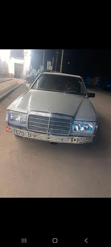 w210 e320: Mercedes-Benz 190: 1988 г., Седан — 3