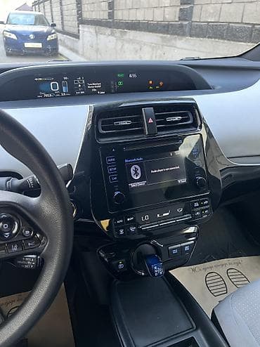 byd e2 2019: Toyota Prius: 2019 г., 1.8 л, Автомат, Гибрид, Хэтчбэк — 7