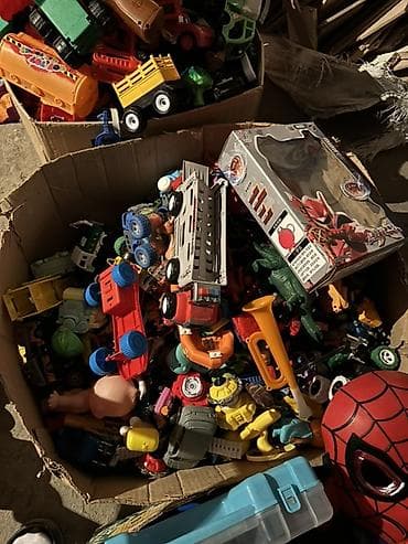 energy box: Большой лот детских игрушек разной тематики Состав по фото: - — 7