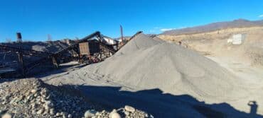 техника для сада: Щебень и песок для строительных работ песок мытый 450 сом за тонну — 1