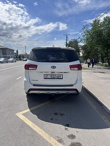 реклама на авто наклейки: Kia Carnival: 2017 г., 2.2 л, Автомат, Дизель, Минивэн — 9