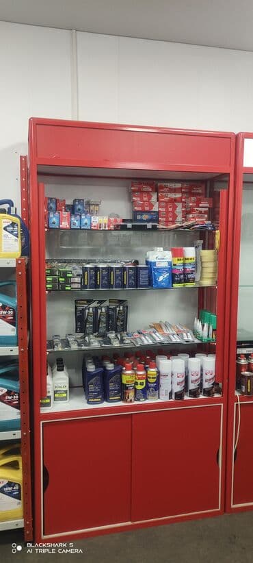 витринный полка: Торговые витрины из стекла с красным металлическим каркасом Полки — 2