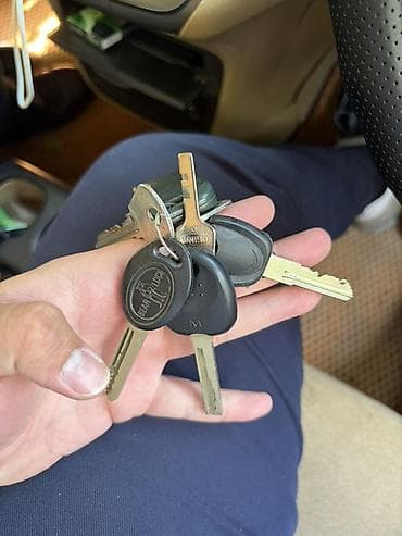 пульт для авто: Ключ Toyota Оригинал — 5