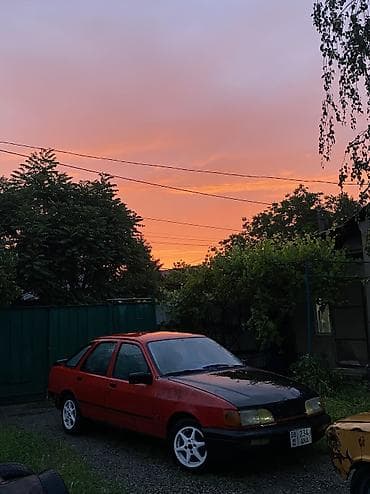 street: Ford Sierra: 1990 г., 1.8 л, Механика, Бензин, Седан — 1