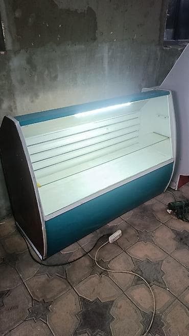 новый витринный холодильник: Продаю холодильник работает отлично для магазина и кафе #витринный — 1
