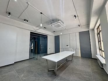 red centr: Аренда офисов, 280 м², В жилом комплексе, С отдельным входом, С отдельным сан узлом, С оборудованием — 2