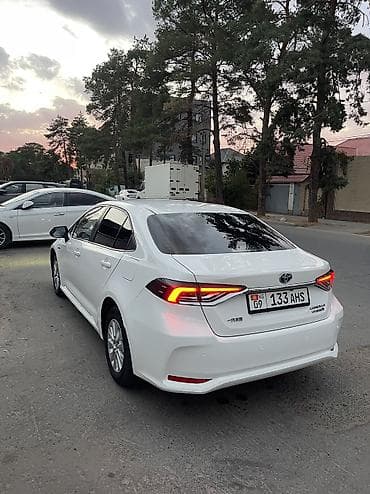 byd leopard: Toyota Corolla: 2022 г., 1.8 л, Автомат, Гибрид, Седан — 5