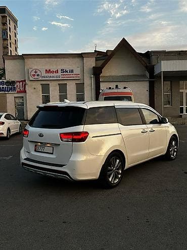 Унаа сатуу: Kia Carnival: 2016 г., 2.2 л, Автомат, Дизель, Вэн/Минивэн — 2
