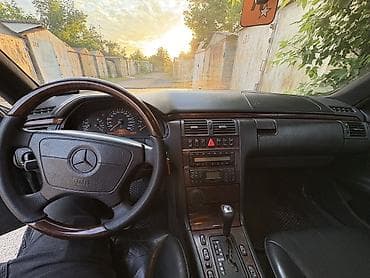 mers 212: Mercedes-Benz E-Class: 1996 г., 4.2 л, Автомат, Бензин, Седан — 3