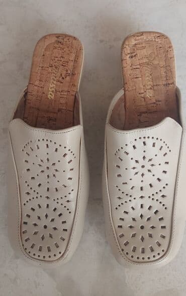 шлепка: Бежевые новые шлепки,кожа,производство Сирия,очень удобные и очень — 1