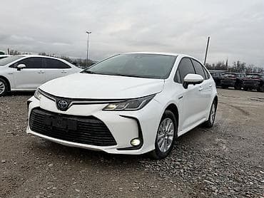 Toyota Corolla: 2019 г., 1.8 л, Вариатор, Гибрид, Седан