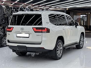Toyota Land Cruiser: 2022 г., 3.5 л, Автомат, Бензин, Внедорожник — 5
