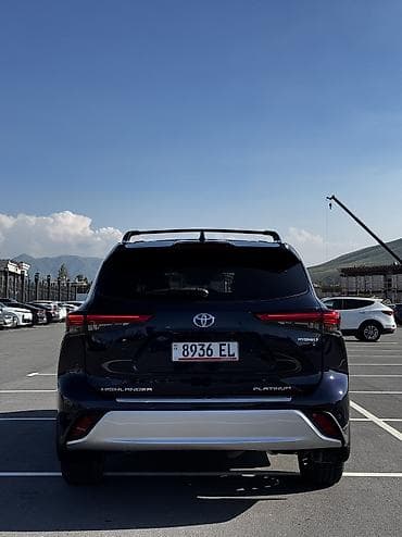Toyota Highlander: 2021 г., 2.5 л, Автомат, Гибрид, Внедорожник — 3