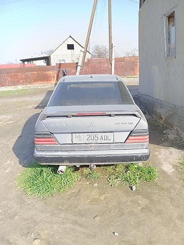 210 cdi: Mercedes-Benz W124: 1993 г., 2.3 л, Механика, Бензин, Седан — 4