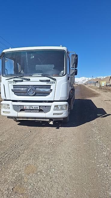 Dongfeng: Поливомоечная машина (водовоз) на базе грузовика Dongfeng. Основные — 3