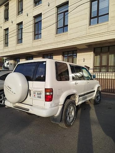 Транспорт: Isuzu Trooper: 1999 г., Автомат, Газ, Внедорожник — 6