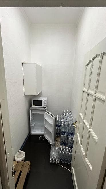 Магазин, В жилом доме, 60 м² Частично с оборудованием, С ремонтом, Electricity сommunications, Heating сommunications, Sewerage сommunications, 1 линия, Видеонаблюдение и сигнализация, Комната для персонала — 2