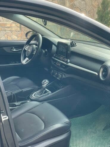 хюндай грандео: Kia K3: 2018 г., Седан — 5