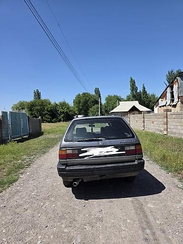 215 65 16c: Volkswagen Passat: 1992 г., 1.8 л — 3